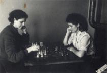 Roza Anzhel playing chess