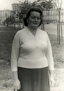 Rita Kazhdan near her house in Leningrad