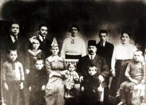Hana Gasic's paternal relatives