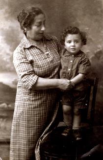 Zinaida Leibovich's grandmother Haya-Surah Altman and her grandson Abram Altman