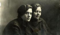 Maria Vulih and her sister Udel Vulih