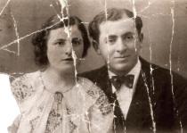 Amalia Laufer's older sister Mariam Sthein and her husband David Shtein