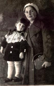 Bella Kisselgof  and her mother Sofia Rivkina
