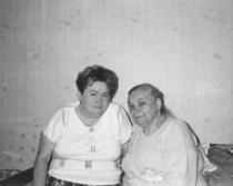 Baby Pisetskaya and her daughter Flora Tetelman
