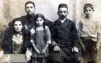 Fira Shwartz's grandfather Itzyk Borodianskiy and his family