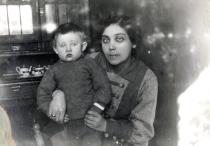 Victor Feldman and his mother Rachil Ghendler-Feldman