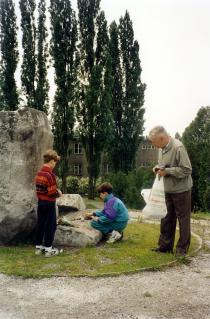 Marian Migdalski with his grandchildren
